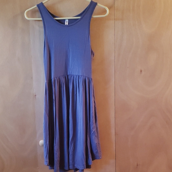 Elegant Blue Sleeveless Dress - Picture 1 of 4